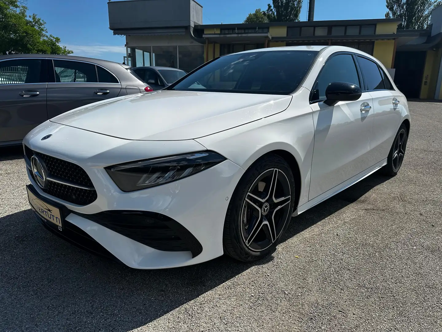 Mercedes-Benz A 200 d AMG Line Premium Plus auto Weiß - 1