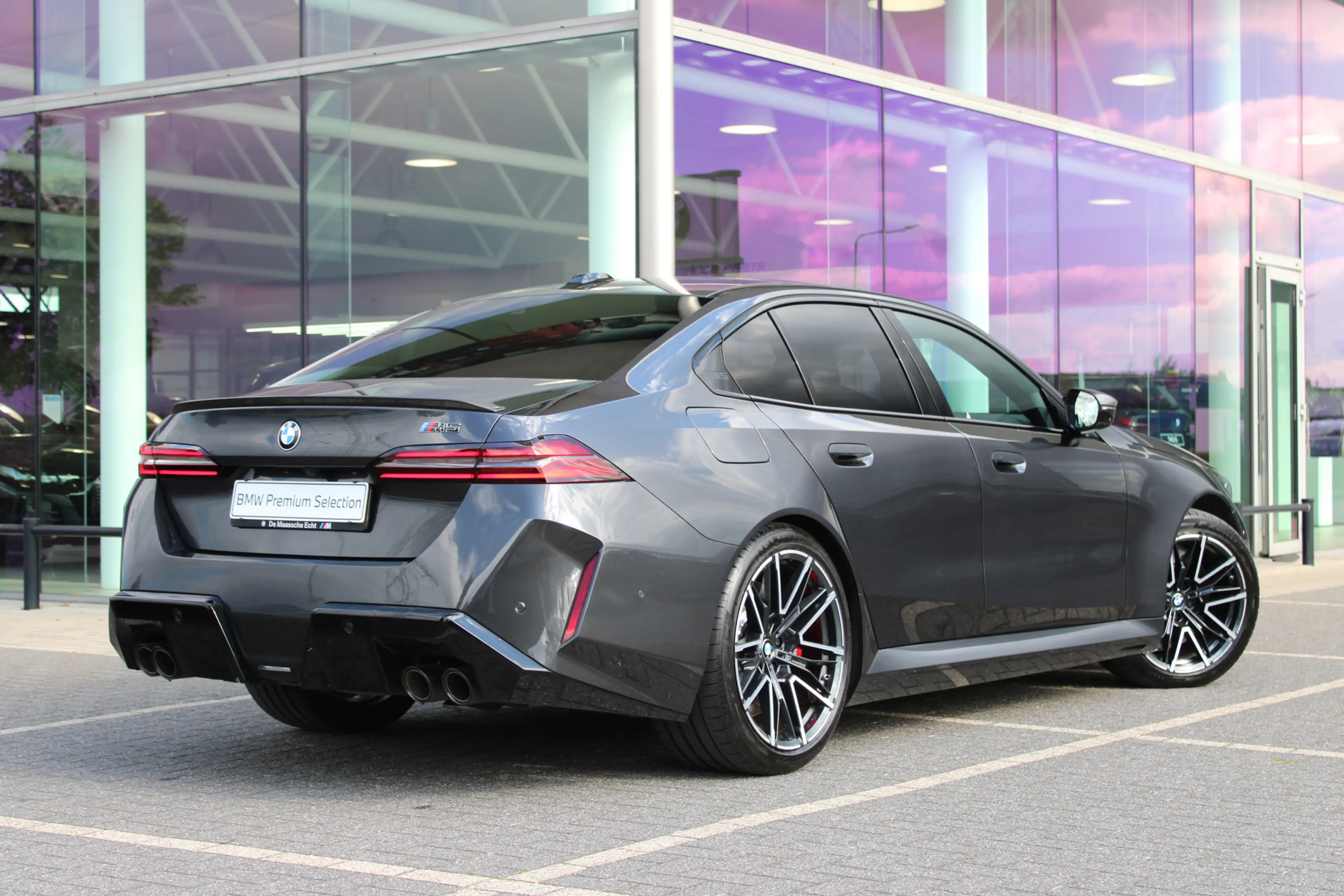 BMW M5 Automaat / Trekhaak / M Drive Professional / Comfo — photo 15