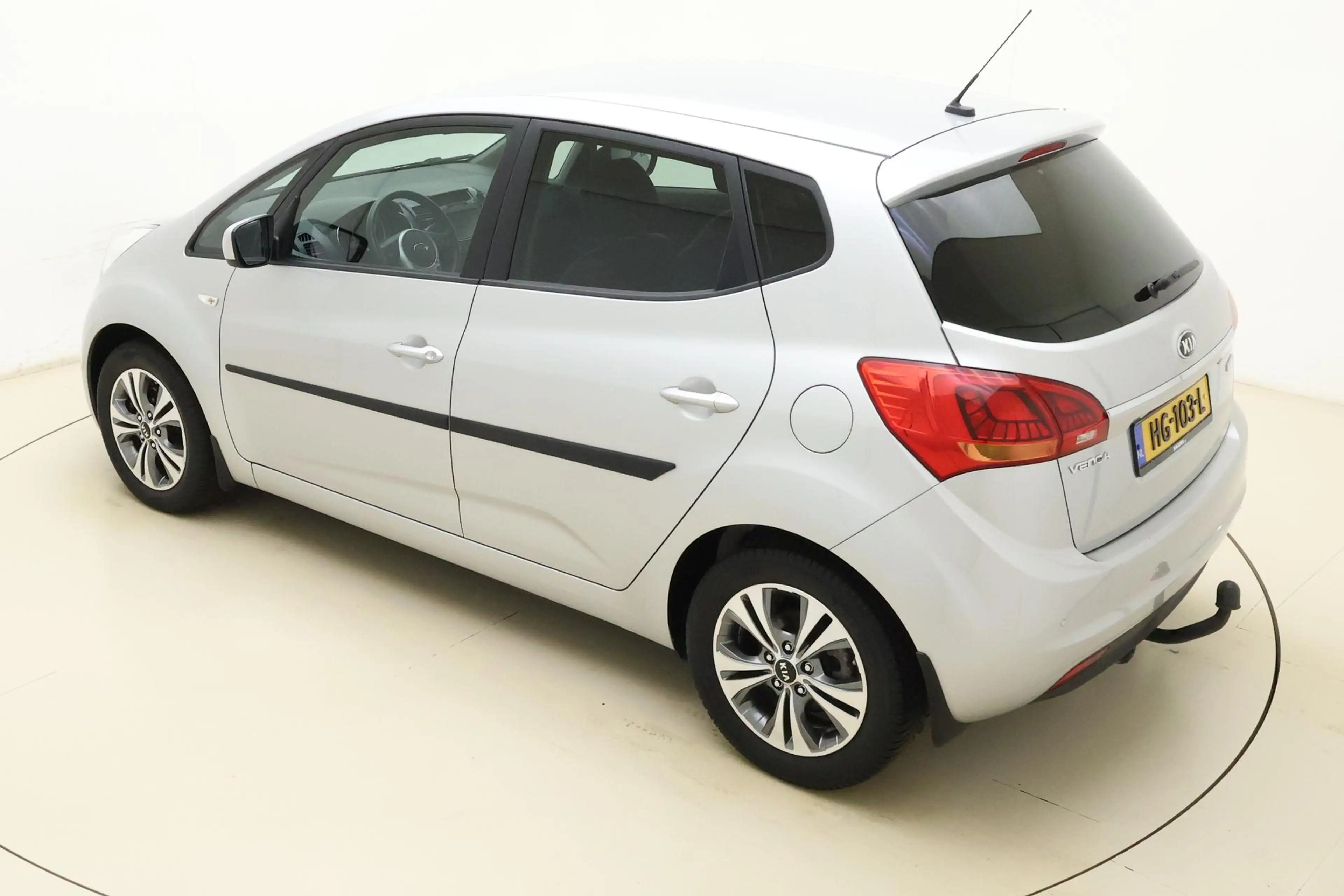 Kia Venga 1.4 CVVT DynamicPLusLine | Trekhaak | Navigatie | — photo 4