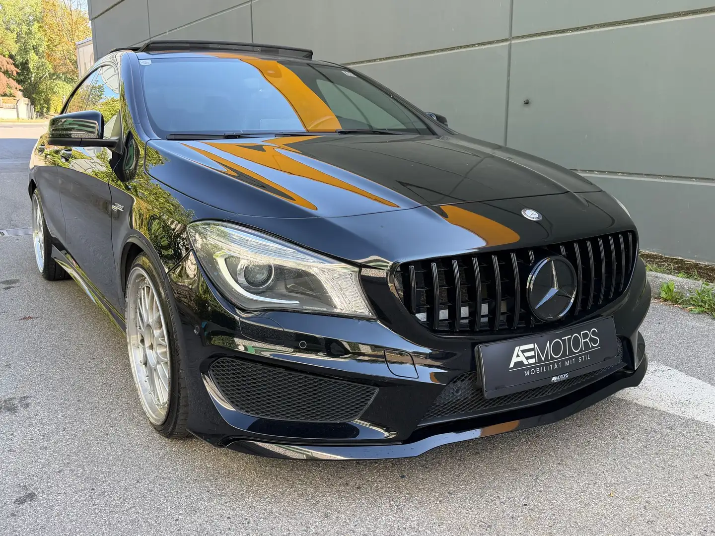 Mercedes-Benz CLA 200 //45AMG//PANO//KREDIT//GARANTIE// Schwarz - 2