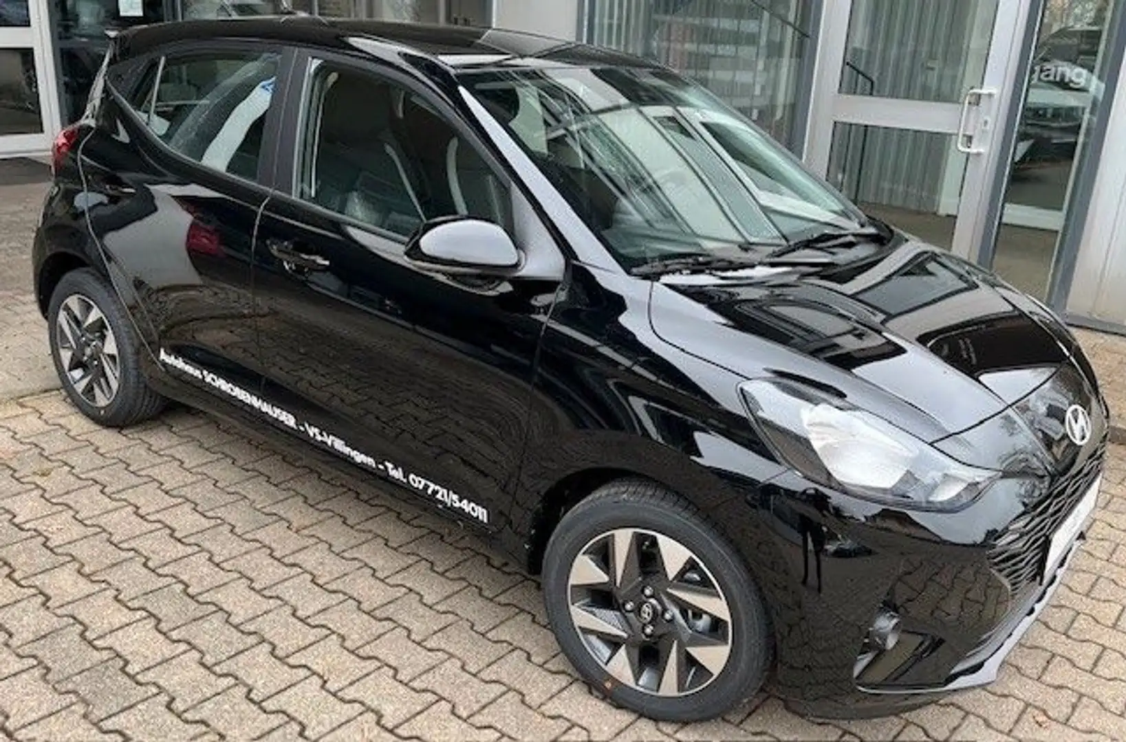 Hyundai i10 1.0 Trend Facelift 2024  incl. Winterräder Schwarz - 1