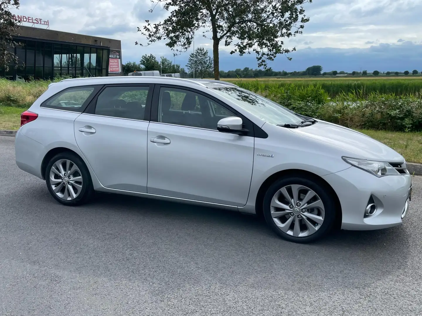 Toyota Auris Touring Sports 1.8 Hybrid Lease, Aut, Cruise, Cam, Grijs - 2