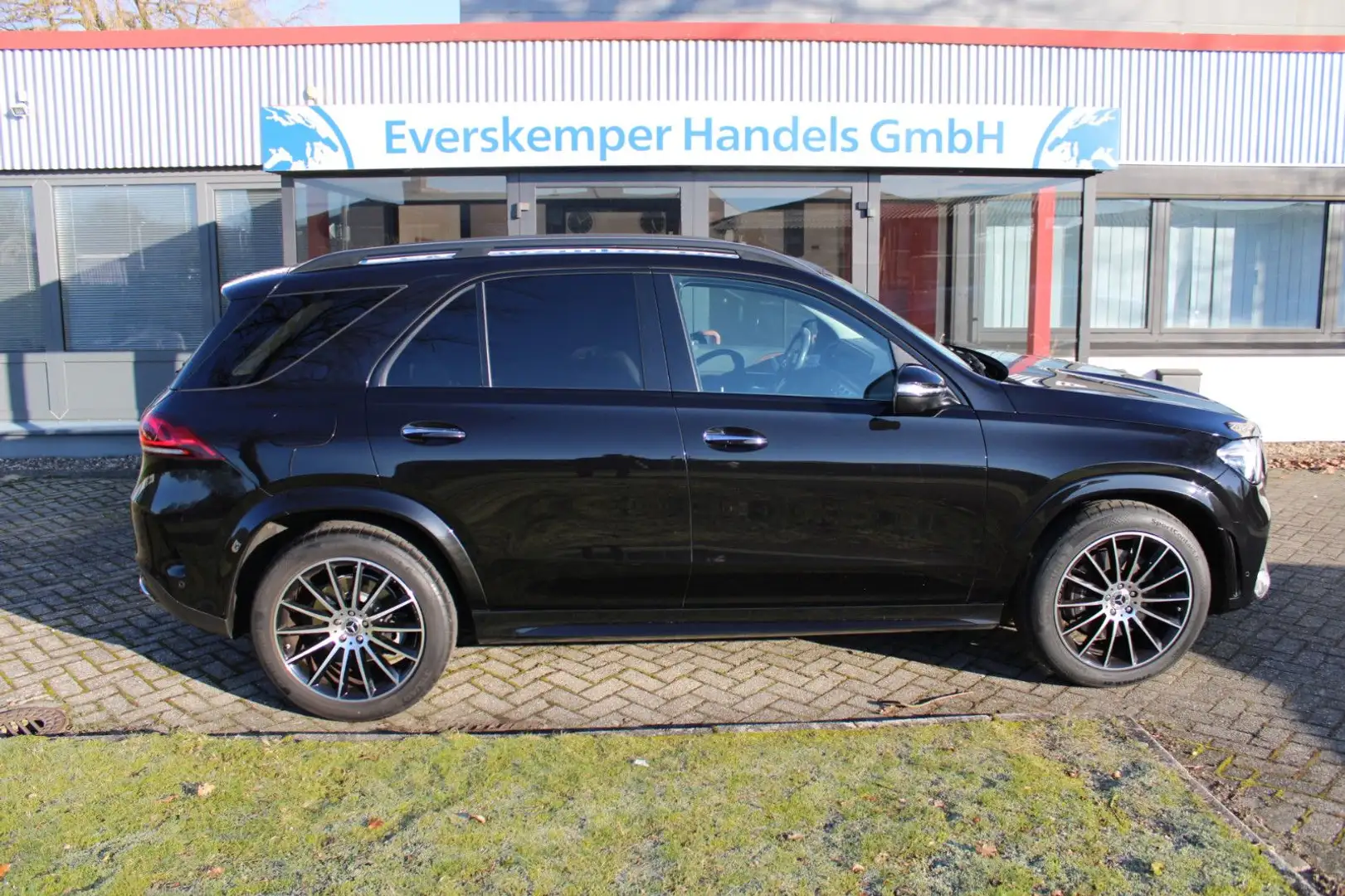 Mercedes-Benz GLE 400 d 4Matic AMG-LINE Night-Paket Schwarz - 2