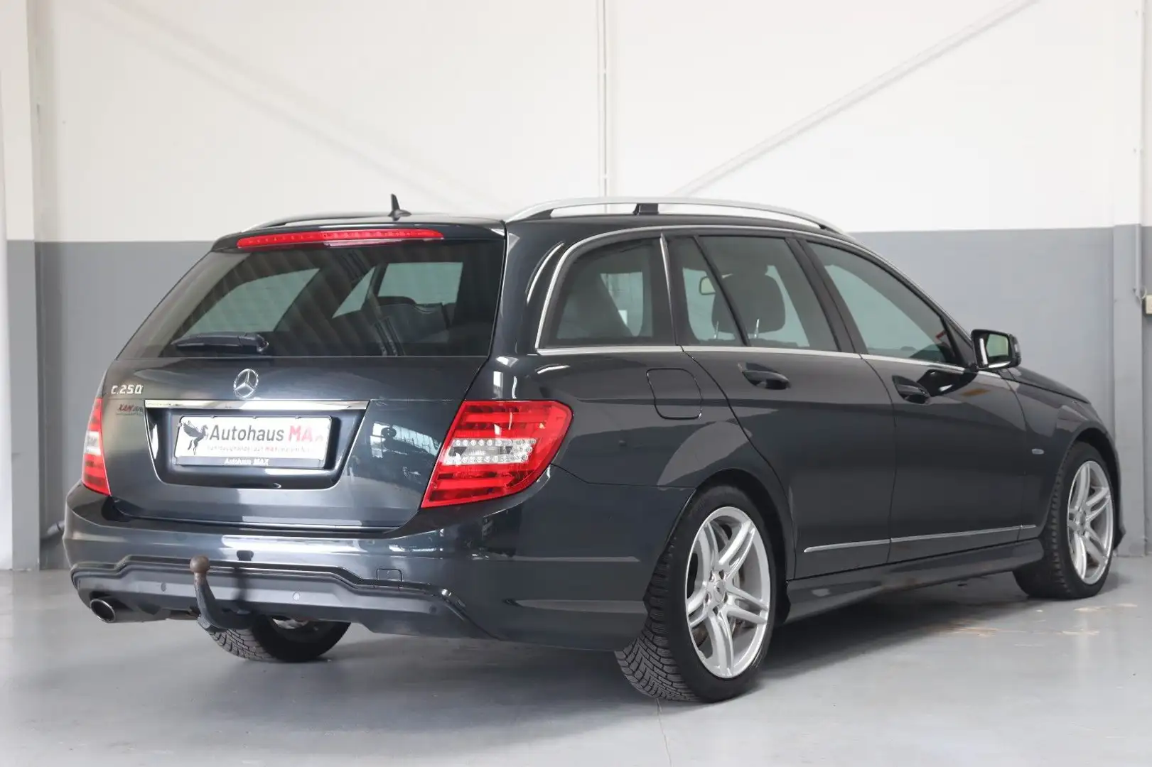 Mercedes-Benz C 250 T CGI AMG~Schiebedach~Tempomat~Navi~PDC~MF Schwarz - 2