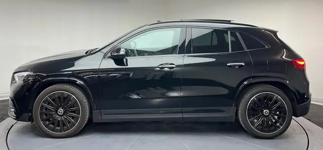 Mercedes-Benz Gla Class view 3