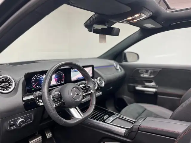 Mercedes-Benz Gla Class view 7