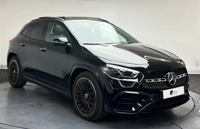 Mercedes-Benz Gla Class view 2