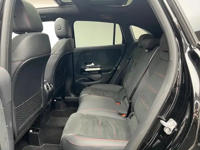 Mercedes-Benz Gla Class view 9