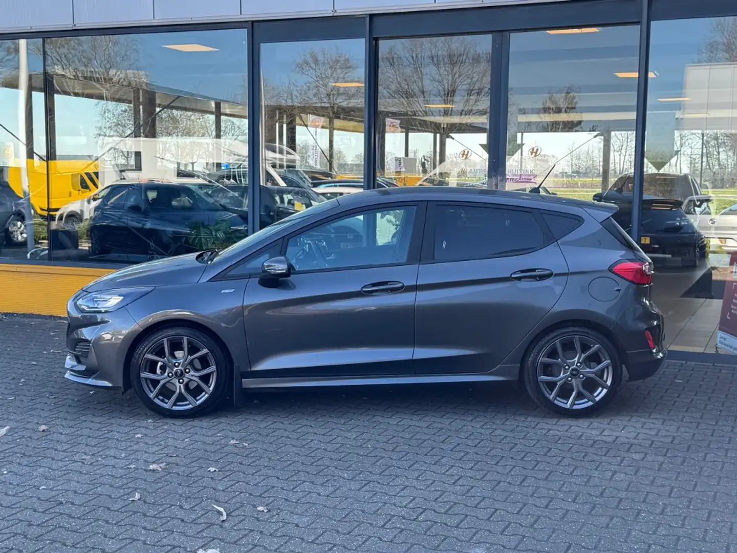 Ford Fiesta 1.0 EcoBoost Hybride ST-Line X - apple/android aut Grijs - 2