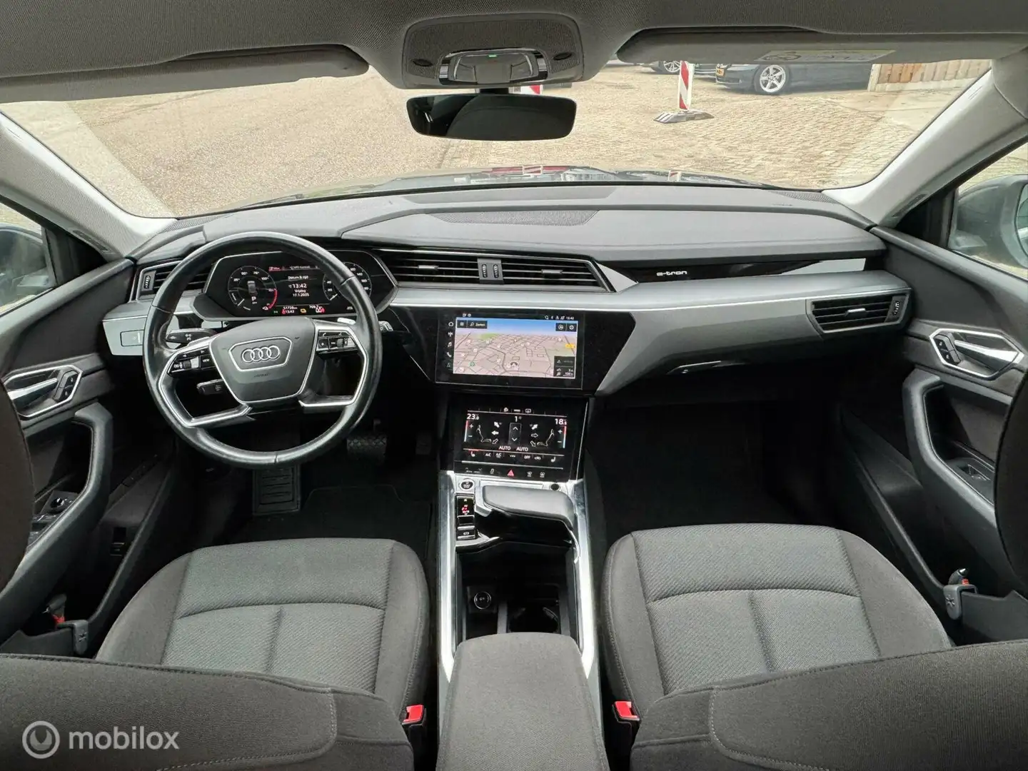 Audi e-tron 50 quattro Business edition Plus 71 kWh Gris - 2