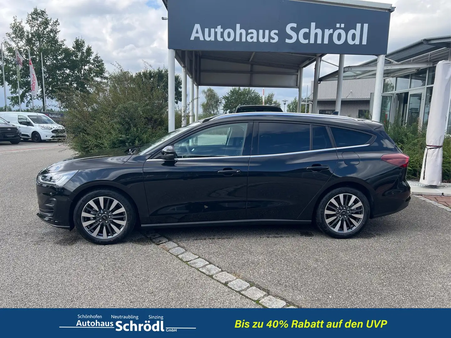 Ford Focus Turnier Titanium X 1.0 155PS Automatik Winterpa... Schwarz - 2
