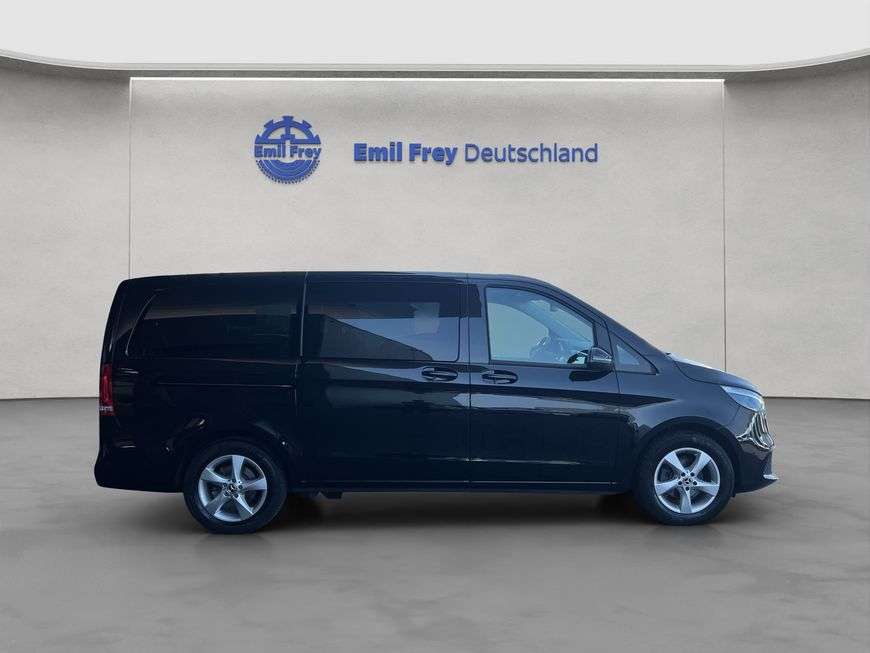 Mercedes-Benz V 220