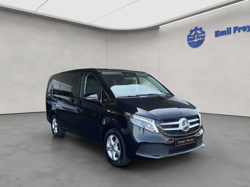 Mercedes-Benz V 220