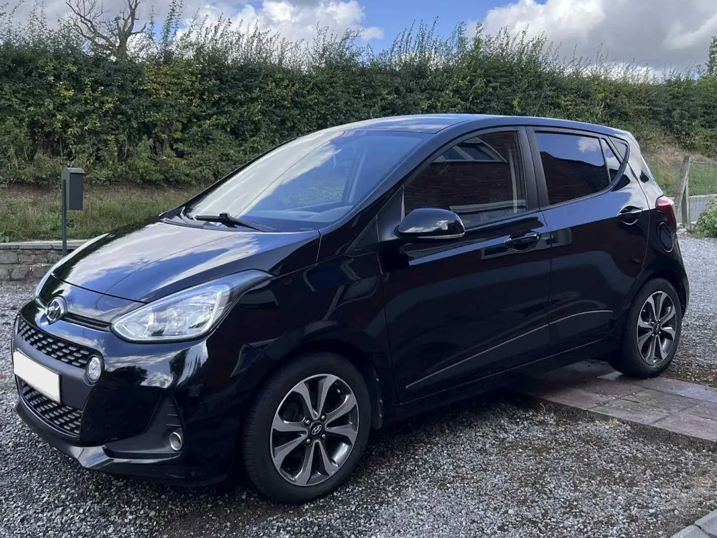 Hyundai i10 i10 1.2i Luxury Launch Edition Noir - 2