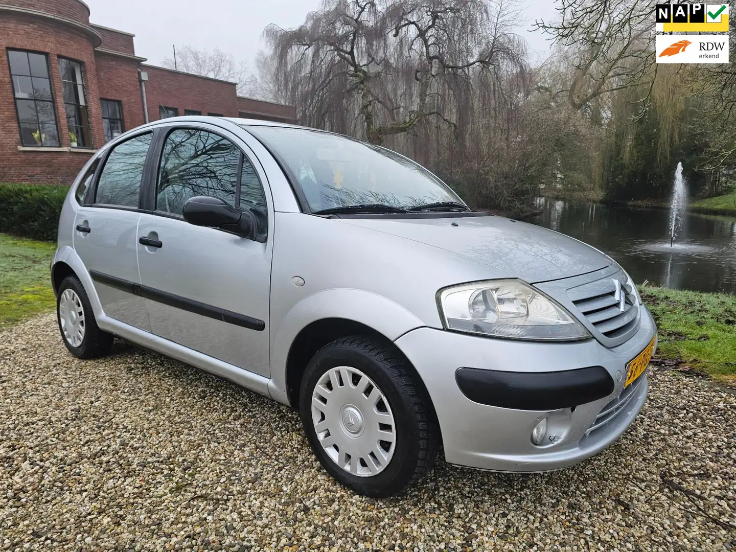 Citroen C3 1.4i 5-deurs AIRCO/cruise *apk:03-2026* Grijs - 1