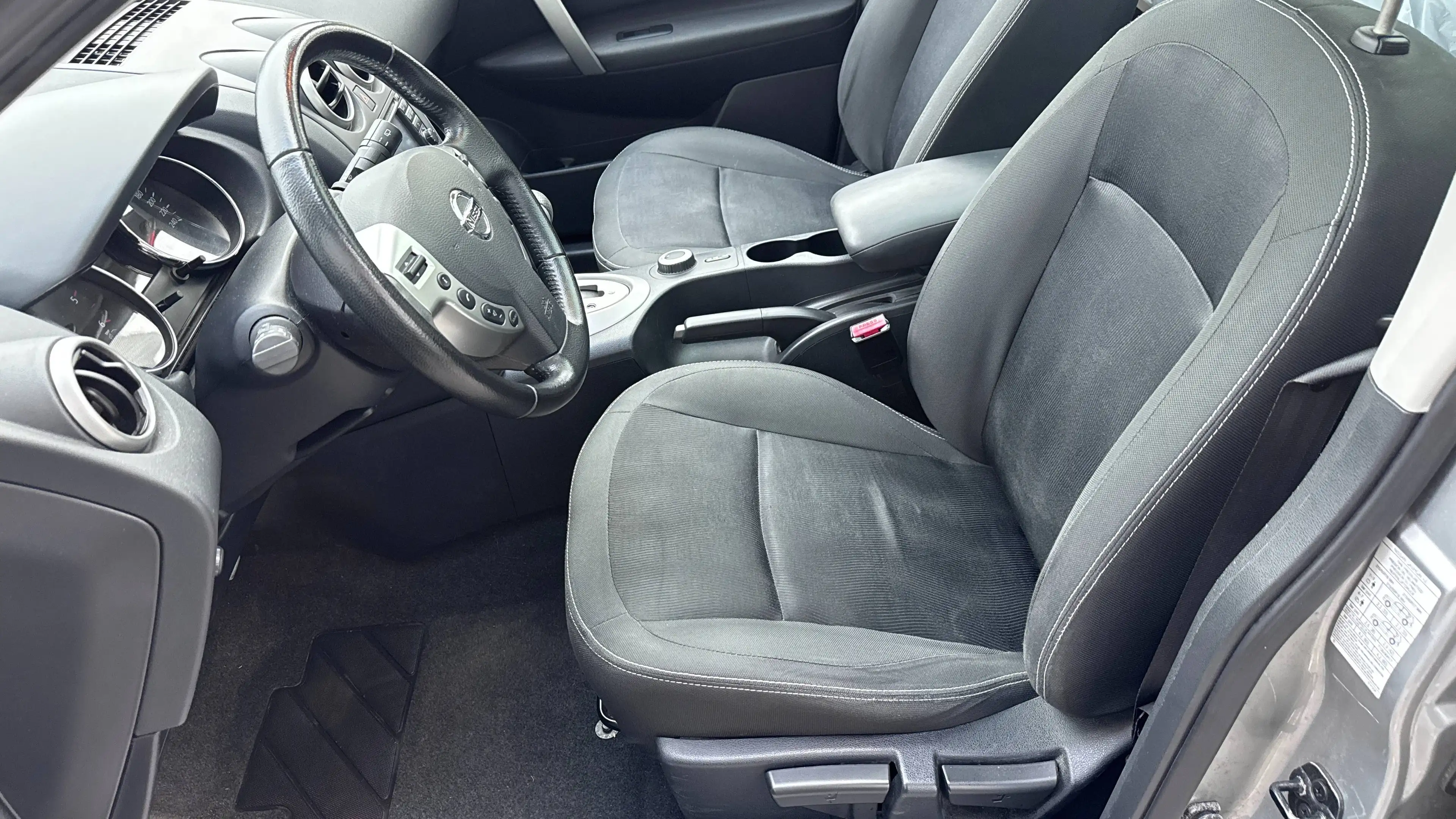 Nissan Qashqai+2 I-Way 4X4 — photo 10