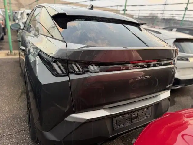 Peugeot 3008 3008 1.2 hybrid Allure 145cv e-dcs6