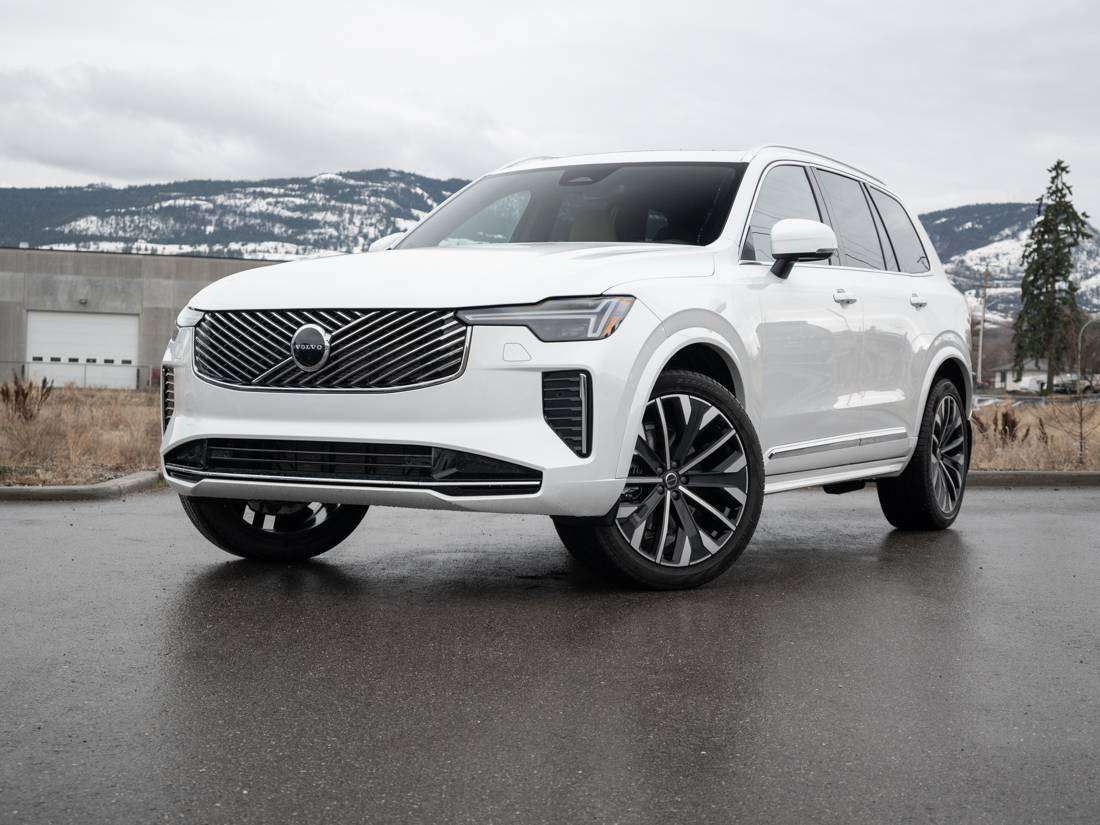 2026 Volvo XC90 B6 CORE BRIGHT THEME