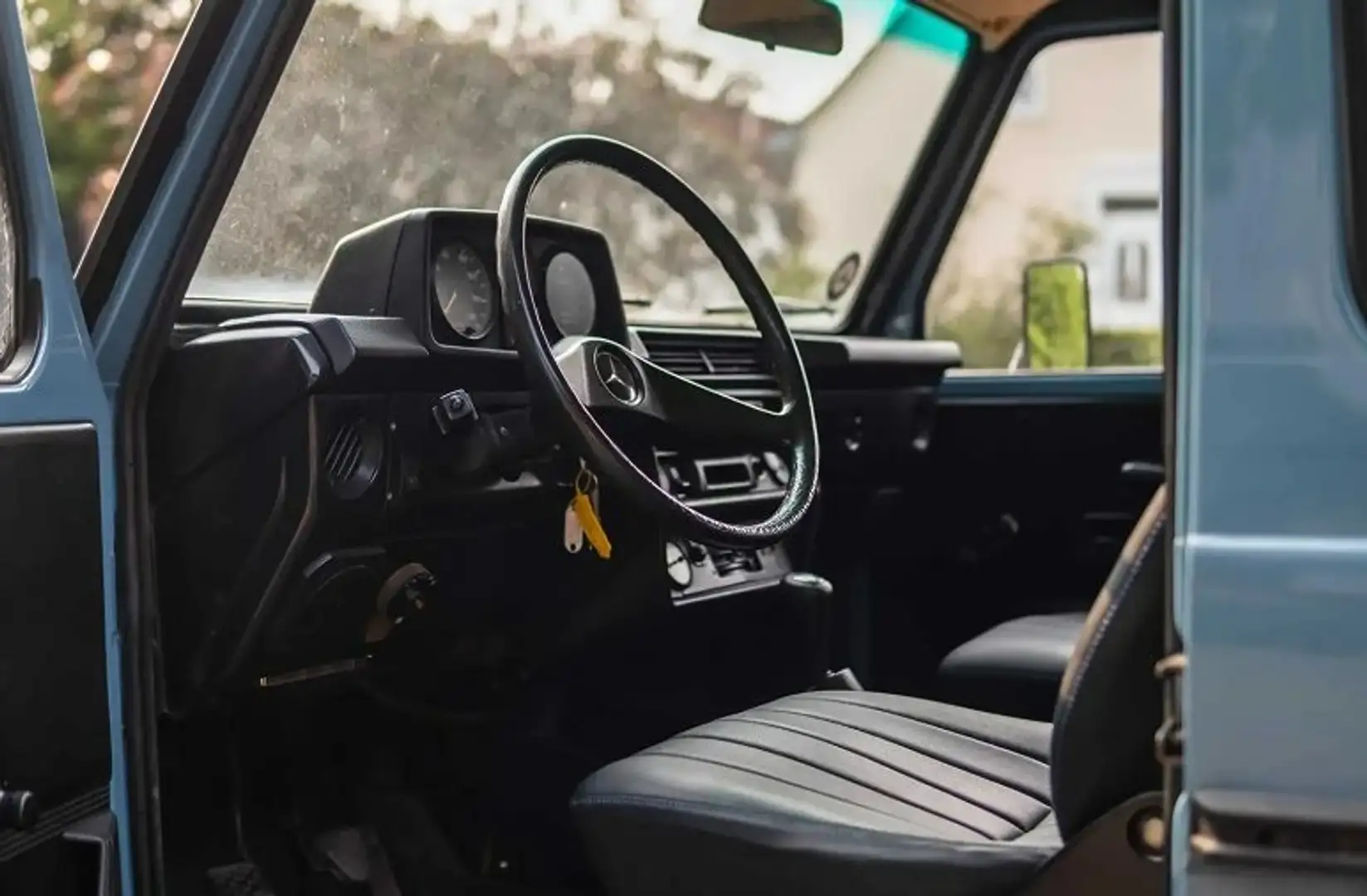 Mercedes-Benz 300 GD Turbo W460 Modrá - 2