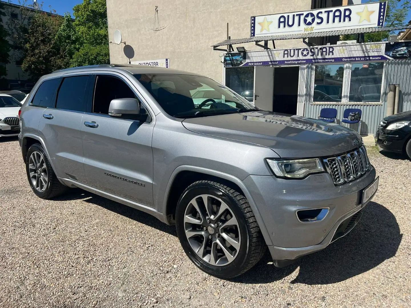 Jeep Grand Cherokee 3.0l V6  Overland Autom.*Panorama Grau - 2
