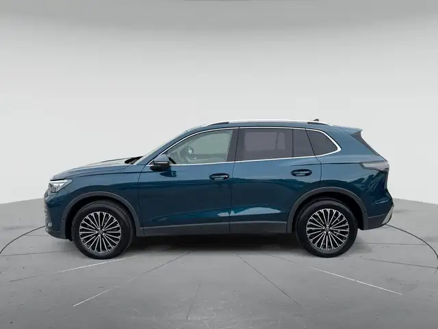Volkswagen Tiguan view 6