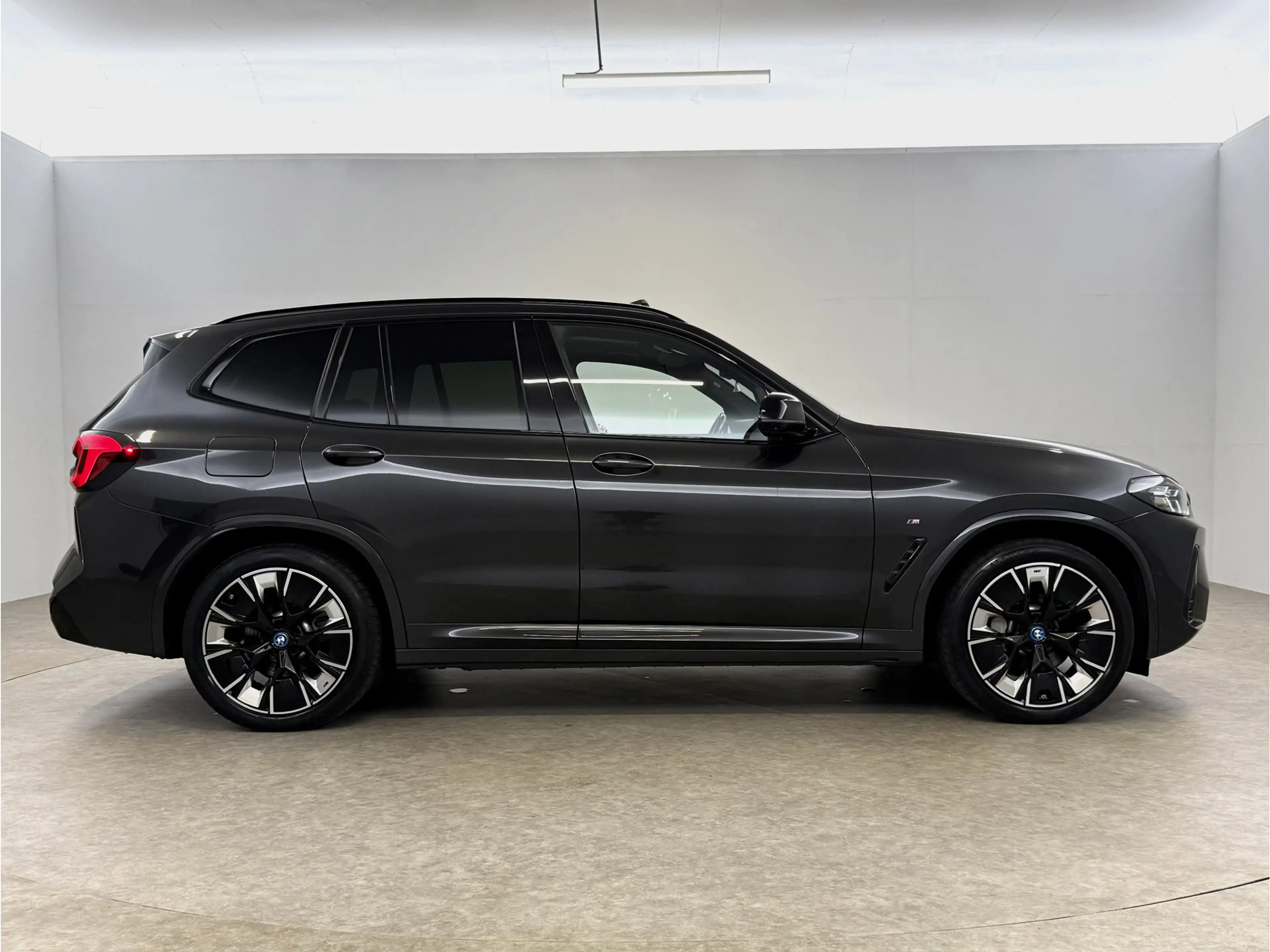 BMW iX3 High Executive 80 kWh M-Sport | Snelladen | SOH 93 — photo 11