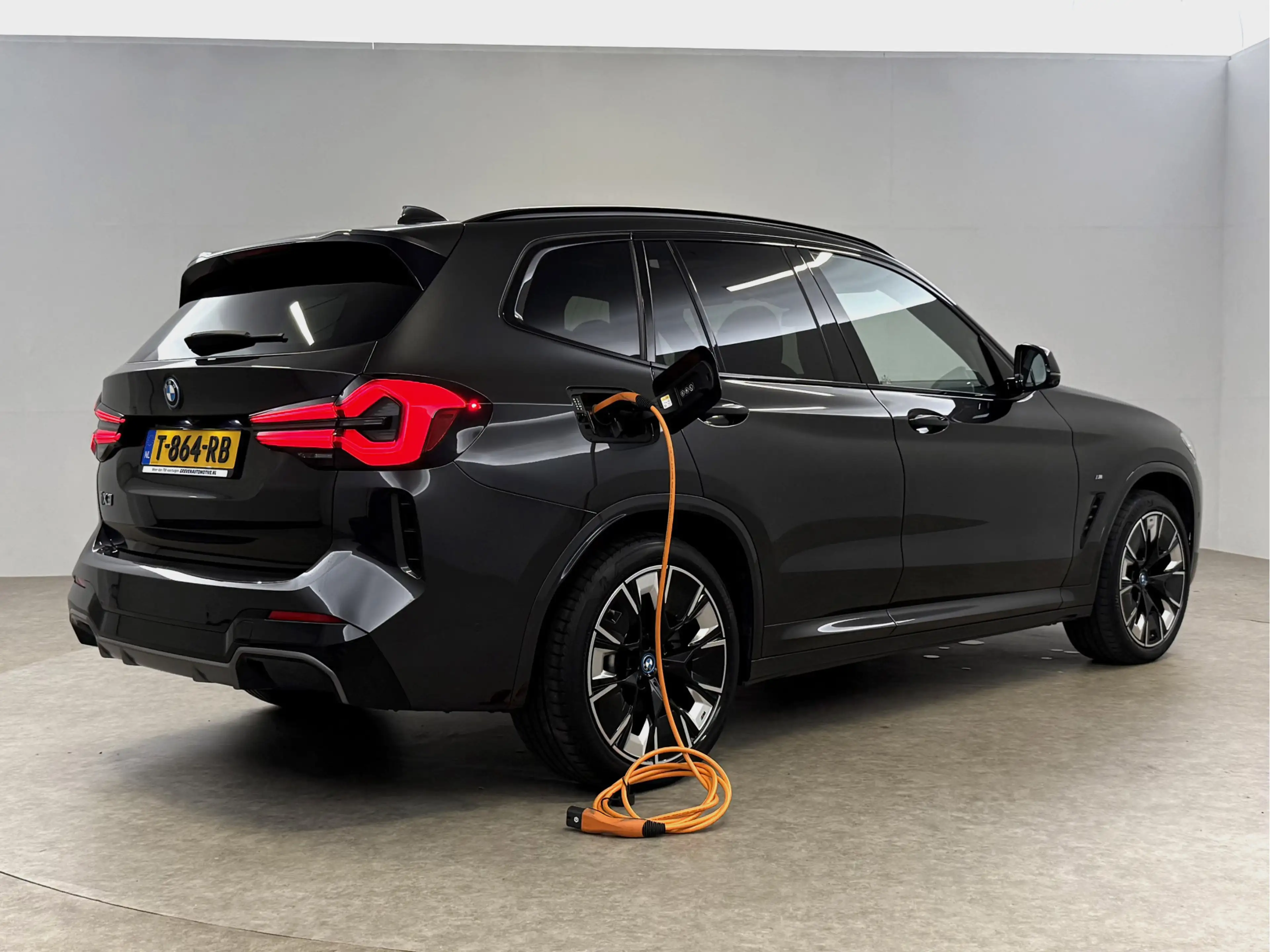 BMW iX3 High Executive 80 kWh M-Sport | Snelladen | SOH 93 — photo 13