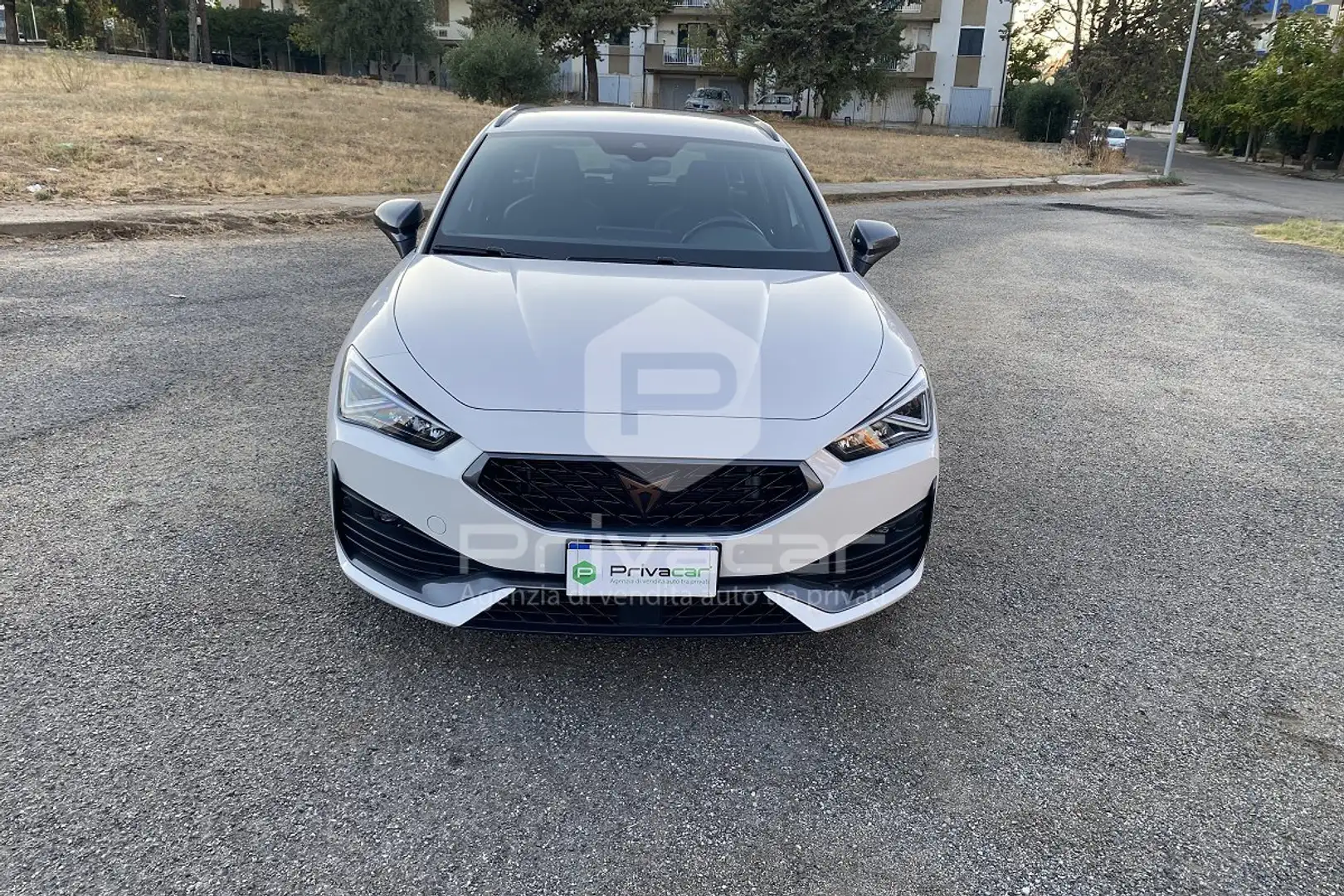 CUPRA Leon Leon Sportstourer 1.5 Hybrid 150 CV DSG Blanc - 2