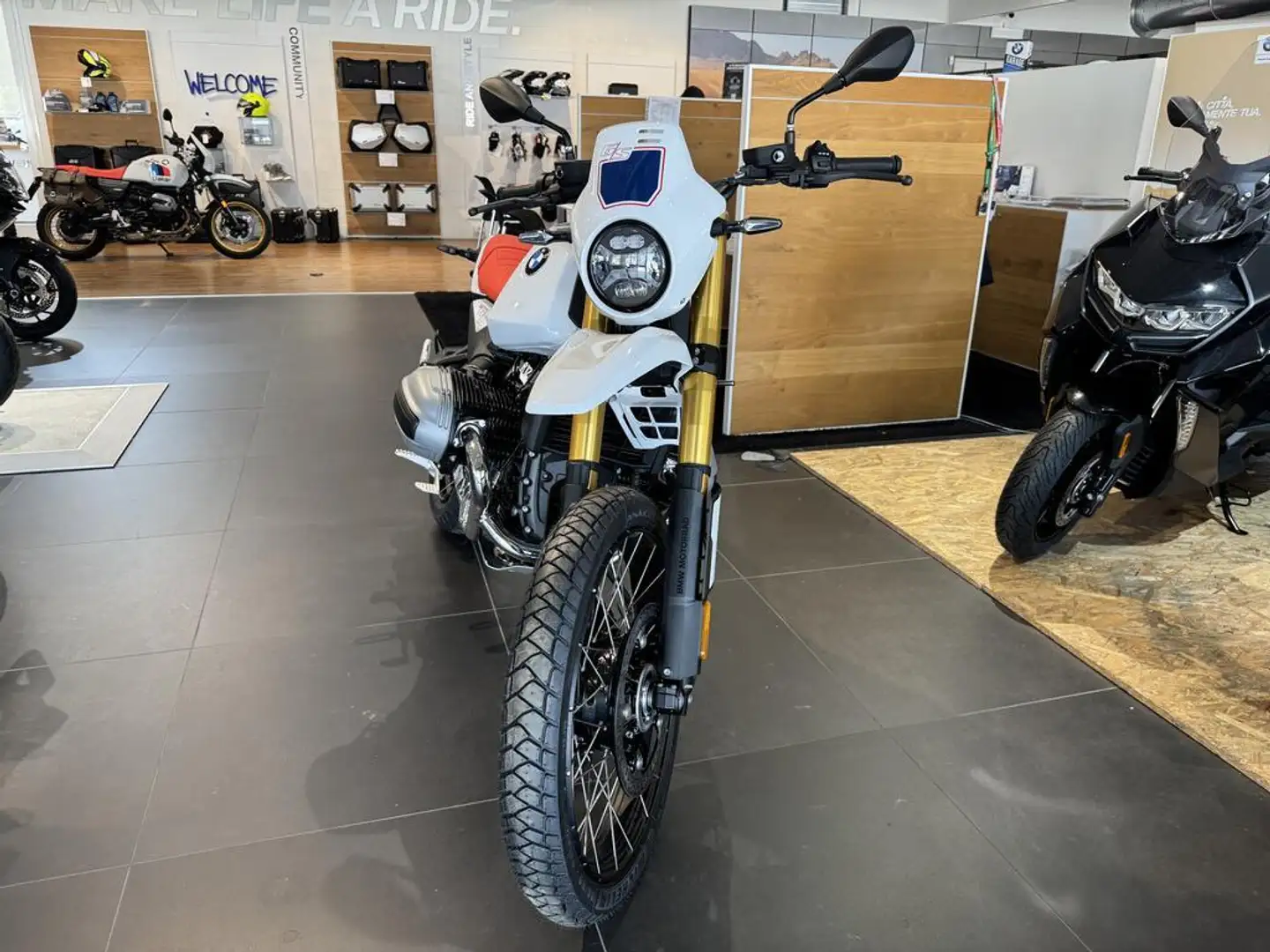 BMW R 12 Abs - 2