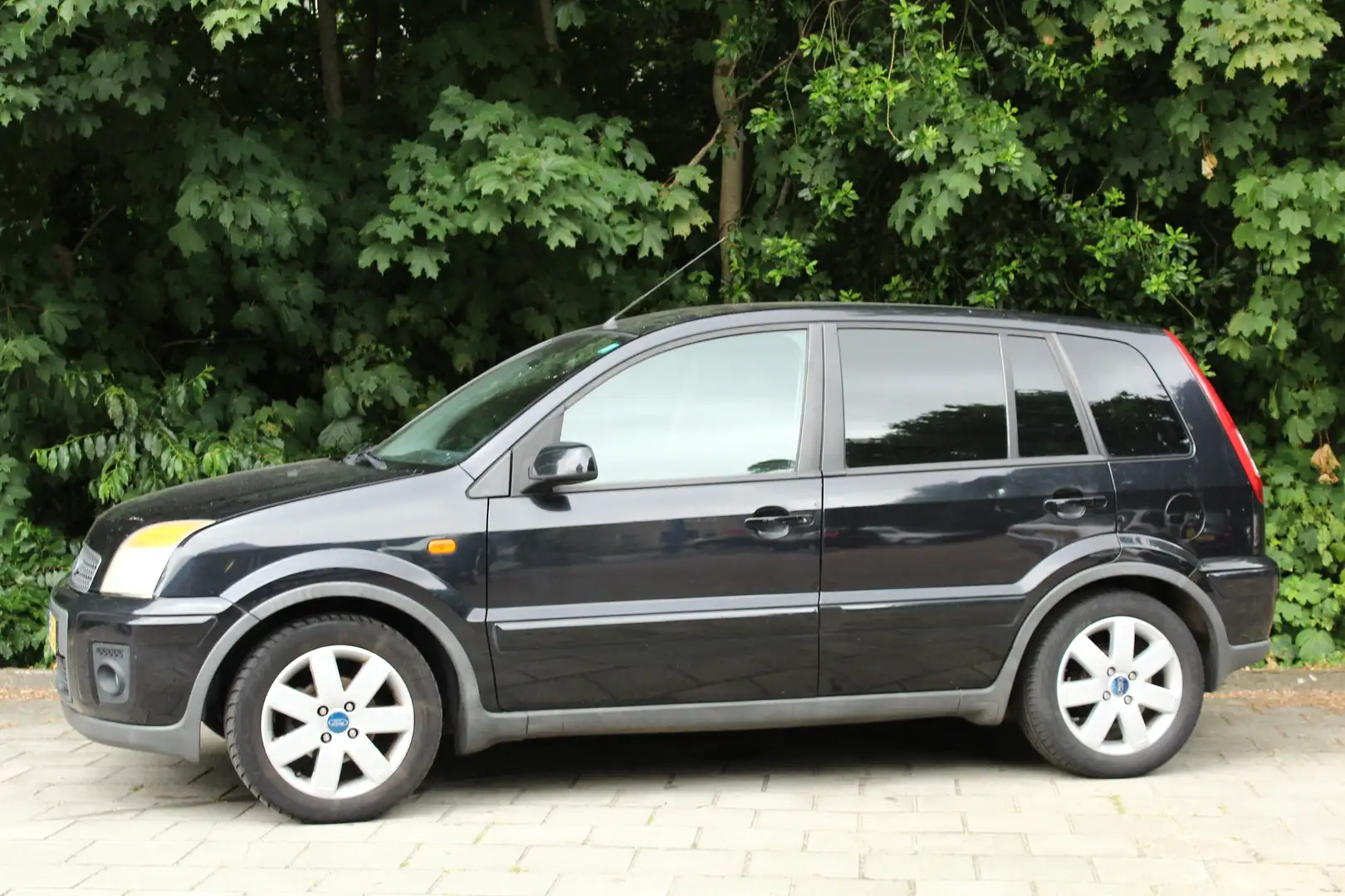 Ford Fusion trekhaak APK juni 2026 1.6-16V Futura Zwart - 1