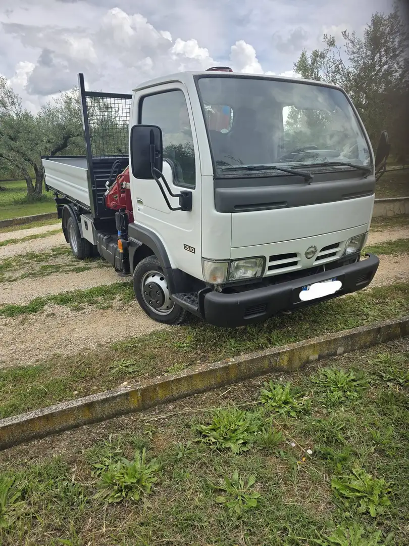 Nissan Cabstar 3510 Weiß - 2