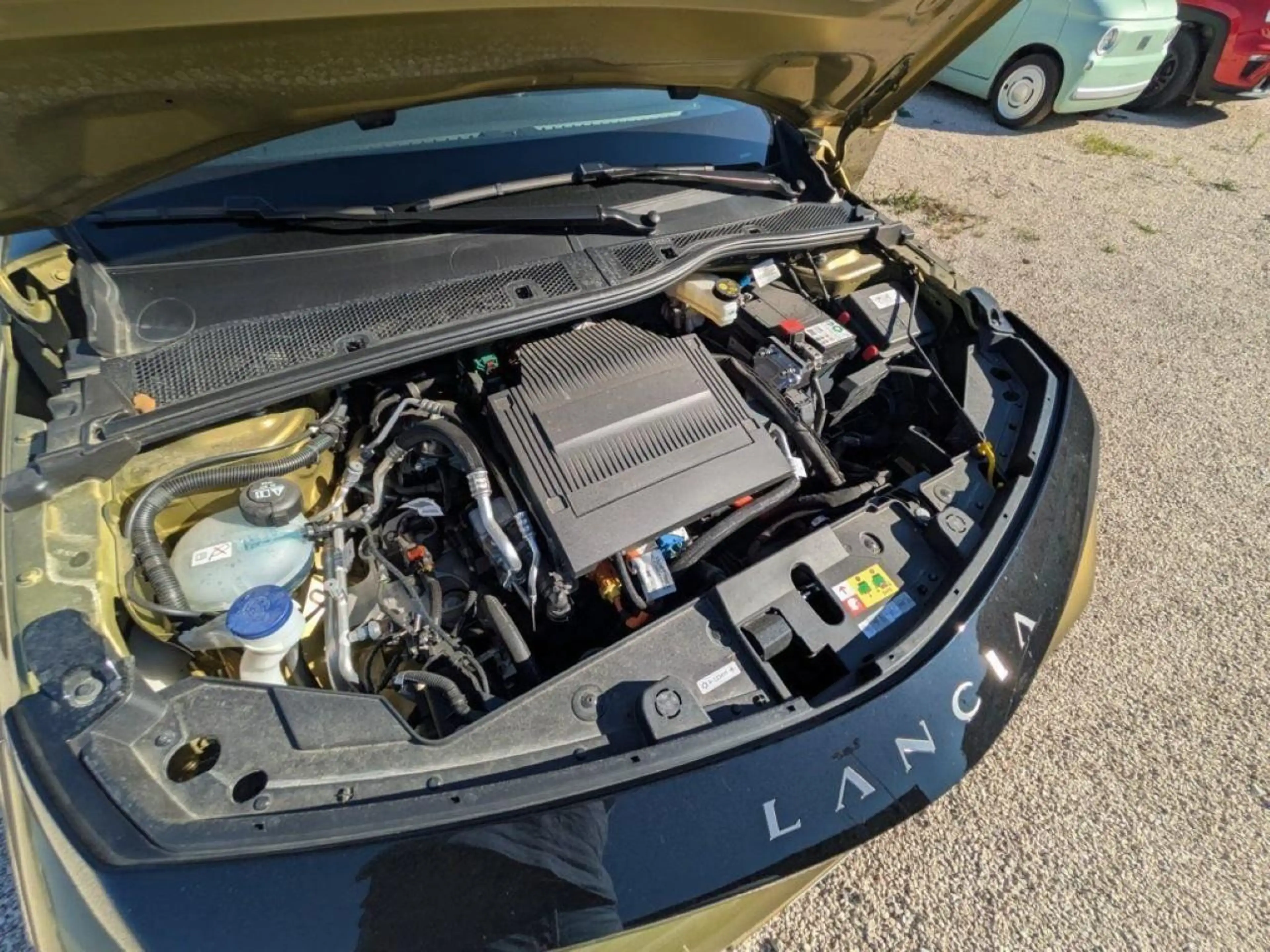 Lancia Ypsilon LX Automatik- Elektrisch - NAVI - LED - Kamera — photo 8