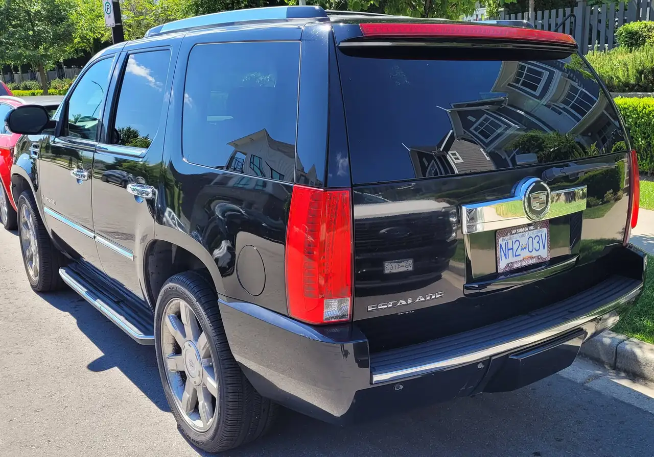 Cadillac Escalade снимка Cadillac Escalade