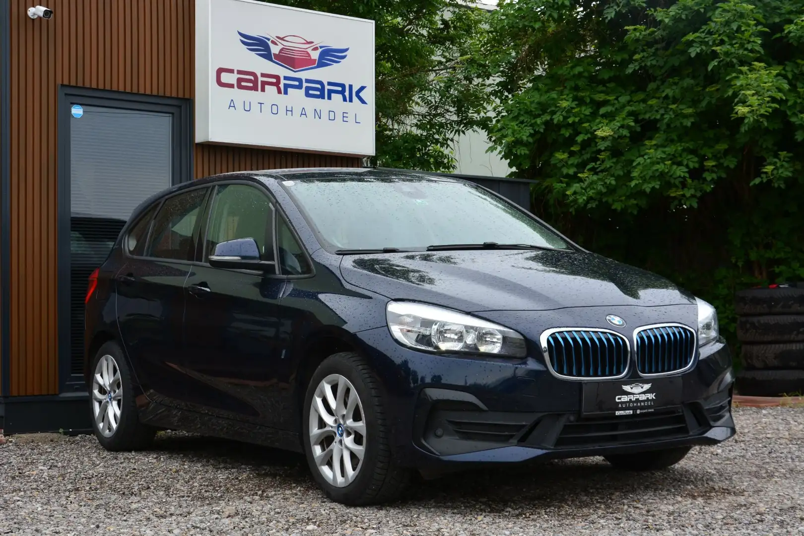 BMW 225 225xe PHEV iPerf. A.Tourer Aut. | Kamera | Blau - 1