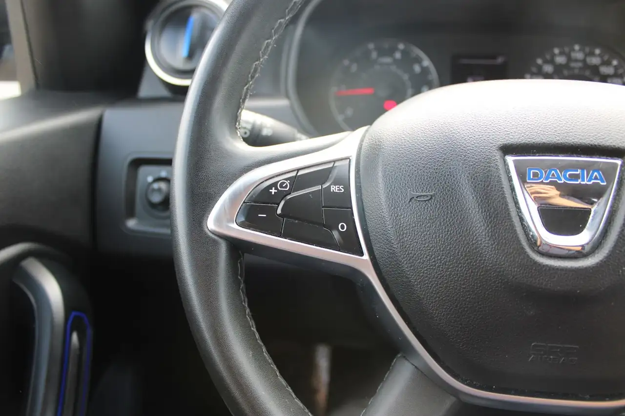 Dacia Duster — photo 13