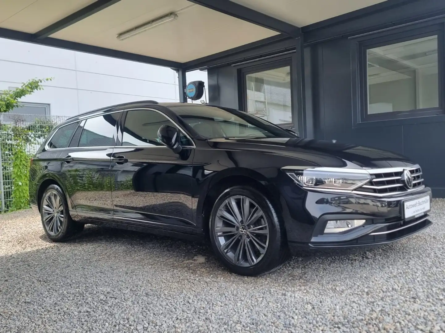 Volkswagen Passat 2.0 TDI DSG,MATRIX-LED,KAMERA,AHK,STANDH. Klima Schwarz - 2