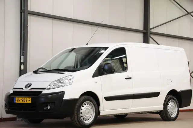 Toyota Proace 2.0D L2H1 130 PK LANG AIRCO TREKHAAK