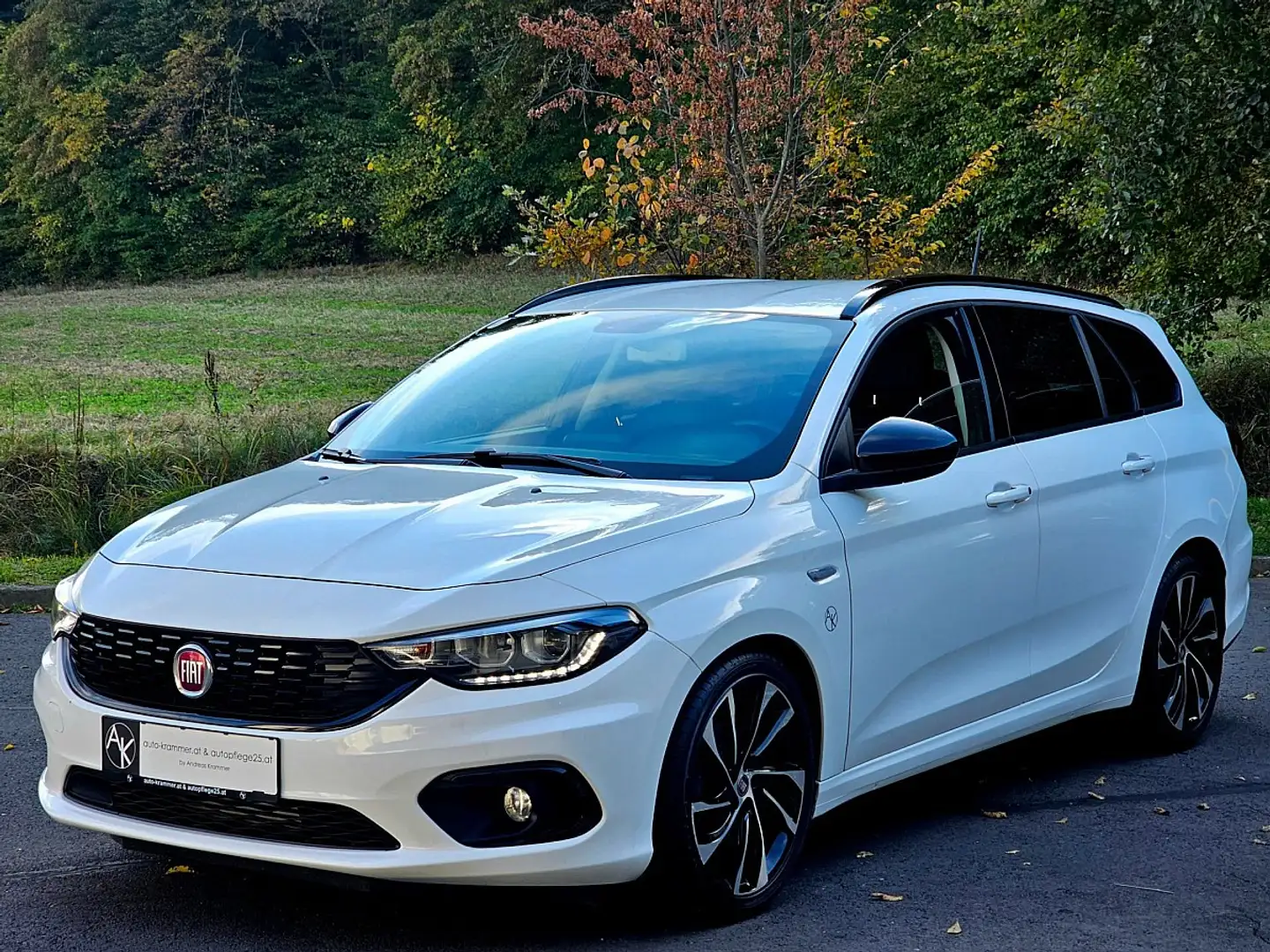 Fiat Tipo 1,4 T-Jet 120 Start&Stop S-Design Weiß - 1