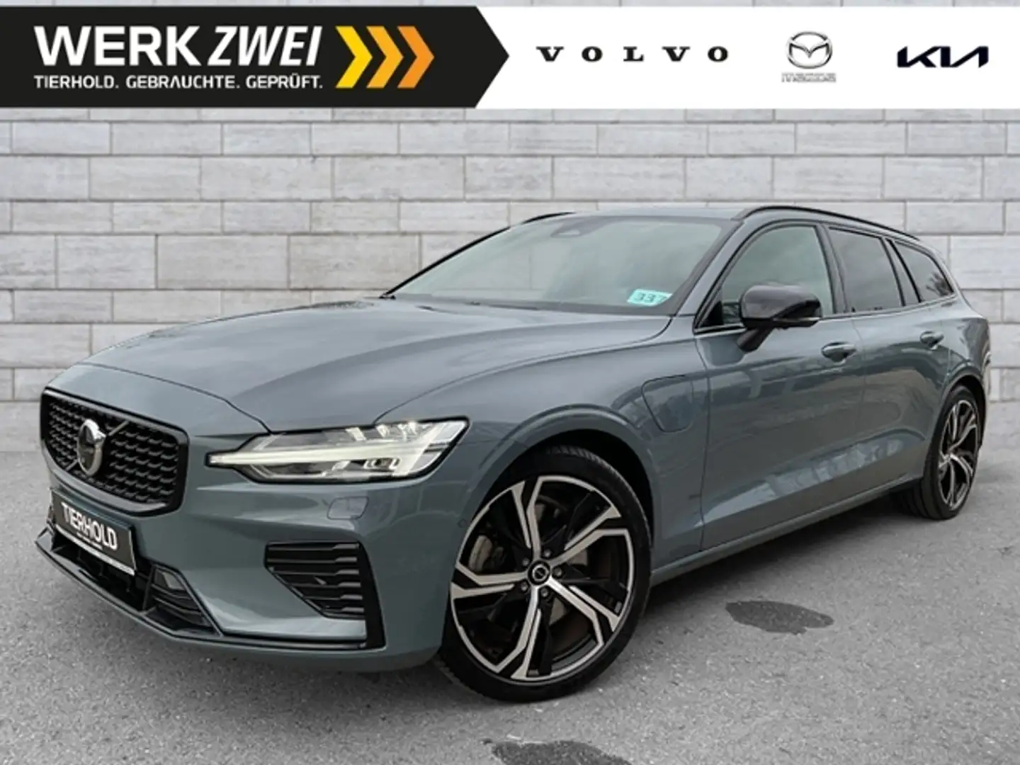 Volvo V60 T8 Ultimate Dark Plug-In AWD ACC HUD 360° Grau - 1