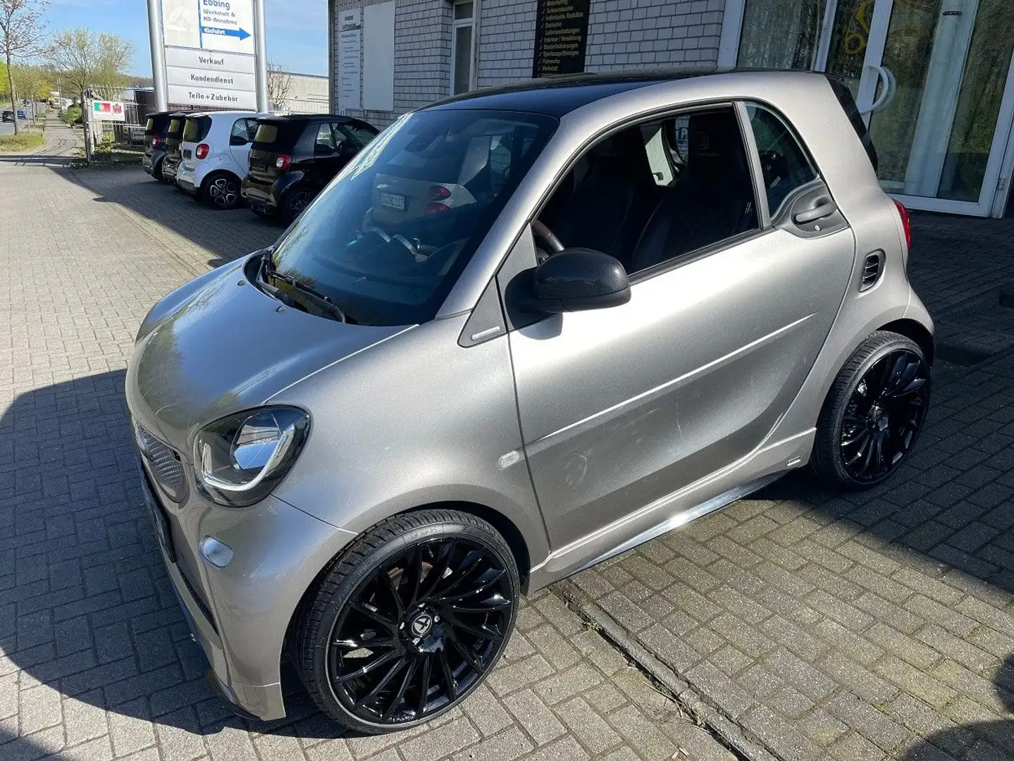 smart forTwo BRABUS 15th Anniversary Tailor Made 18 Zoll Bej - 2