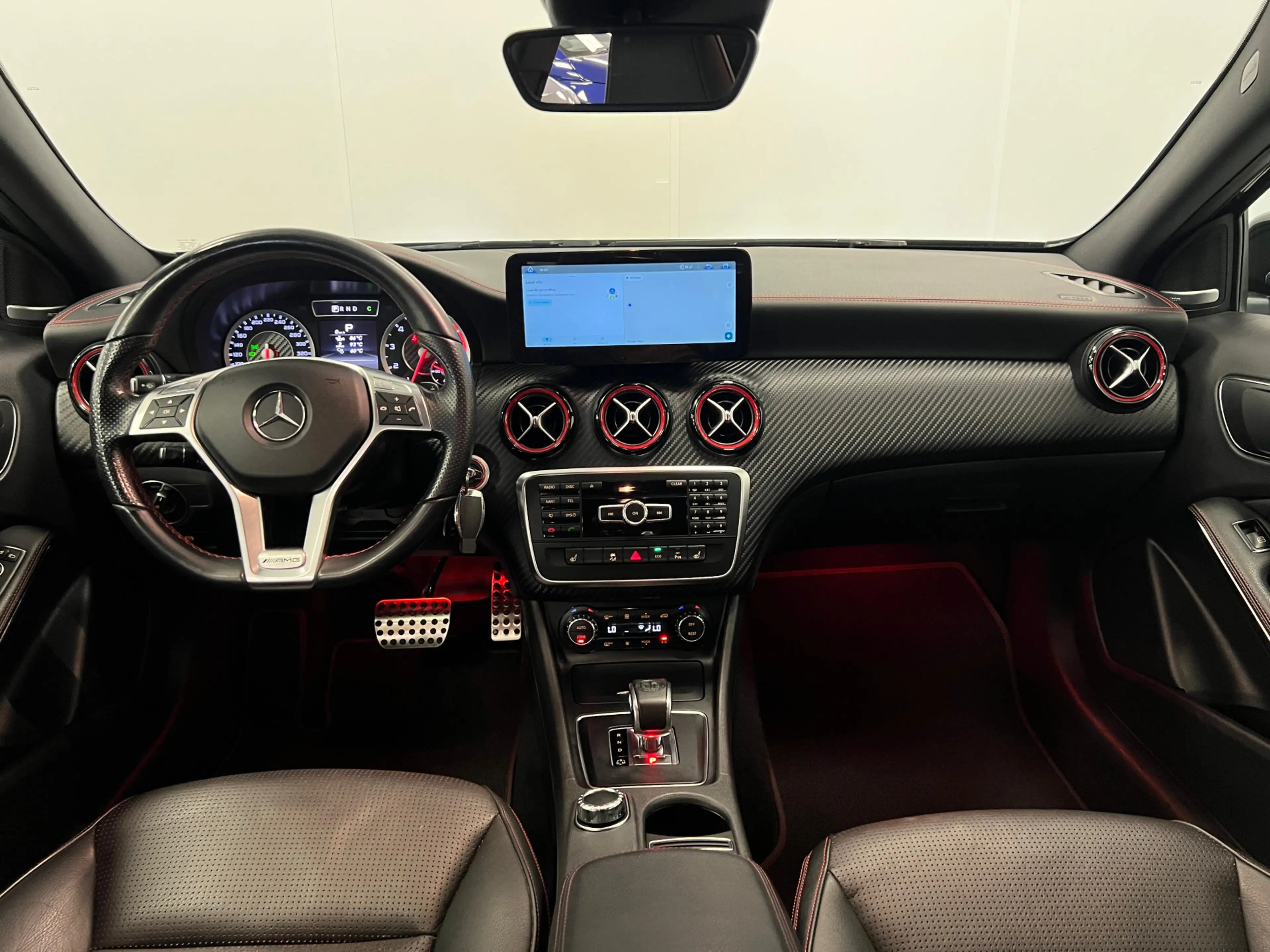 Mercedes-Benz A 45 AMG 4MATIC / CRUISE.C / STOELVERW. / LEDER / CAMERA / — photo 2