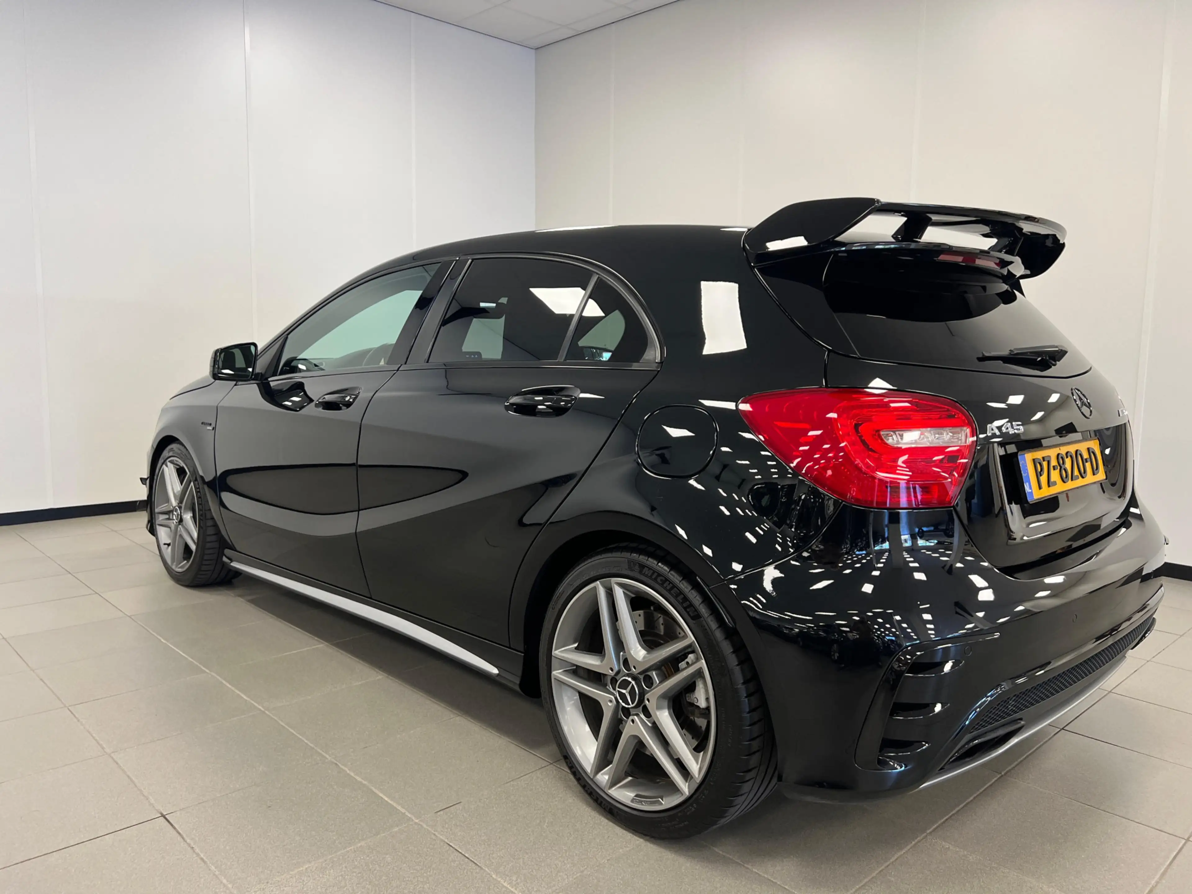 Mercedes-Benz A 45 AMG 4MATIC / CRUISE.C / STOELVERW. / LEDER / CAMERA / — photo 3