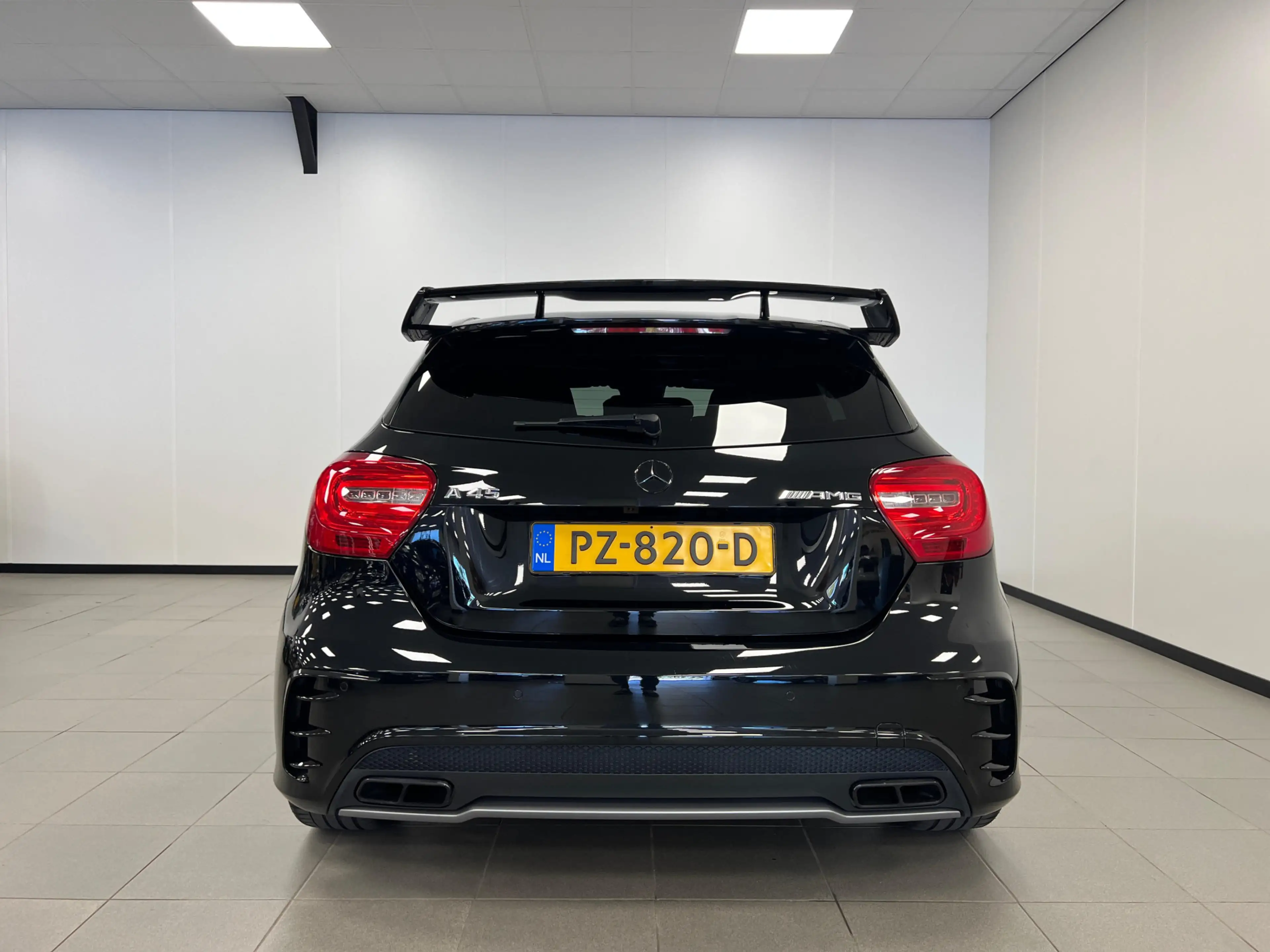 Mercedes-Benz A 45 AMG 4MATIC / CRUISE.C / STOELVERW. / LEDER / CAMERA / — photo 8