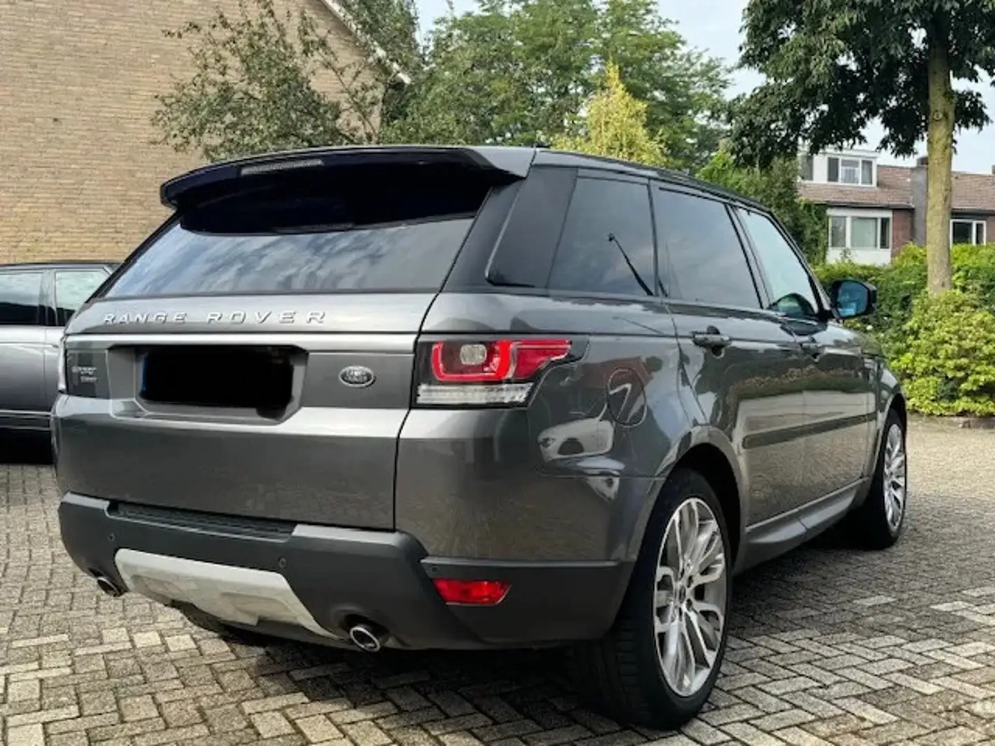 Land Rover Range Rover Sport SDV6 HSE Grau - 2