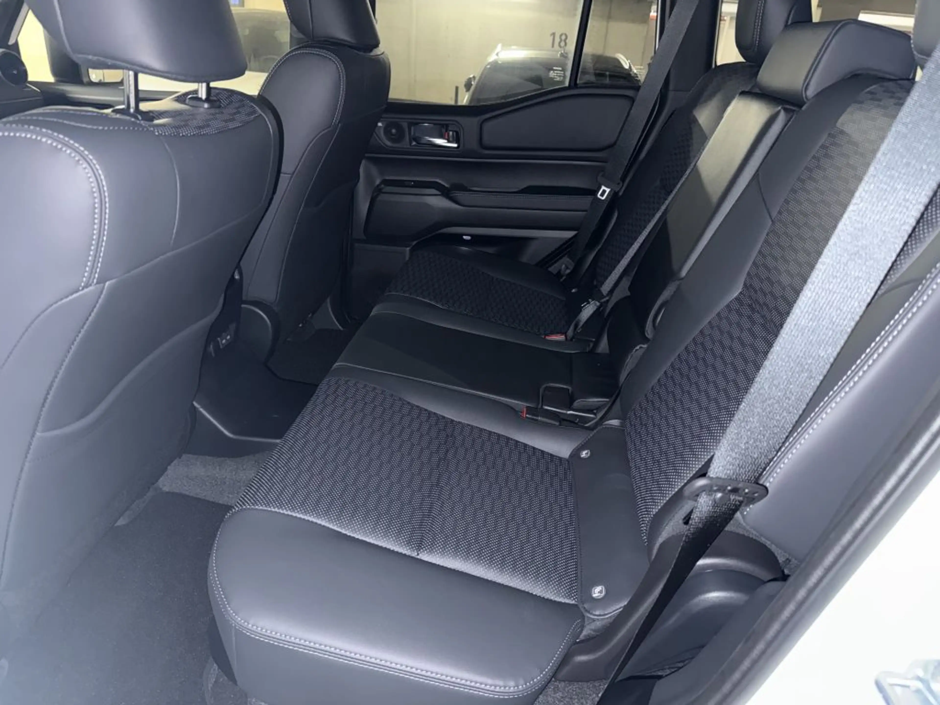 Toyota Land Cruiser 250 Mild-Hybrid Lounge Pano.dach,HUD,360°,sofort — photo 10