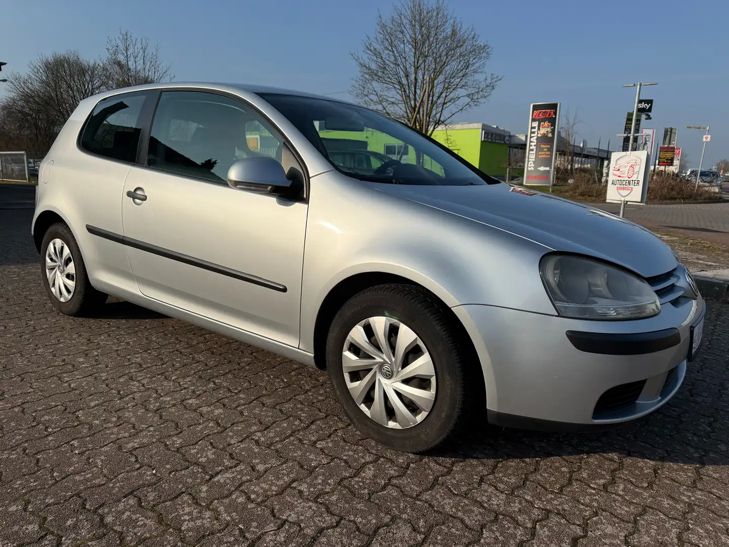Volkswagen Golf Trendline*1.HAND*KLIMA*SCHECKHEFT GEPFL.*ALLWETTER Grau - 2