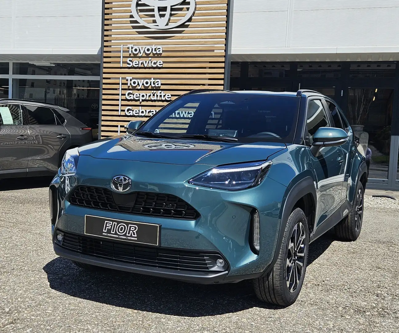 Toyota Yaris Cross Hybrid Active Drive Grün - 1