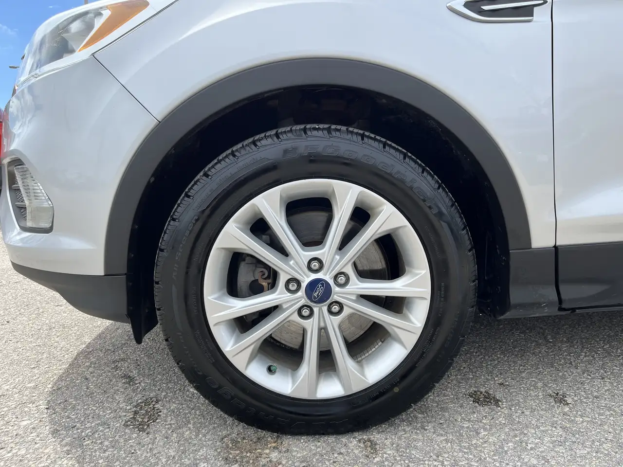 Ford Escape photo Ford Escape