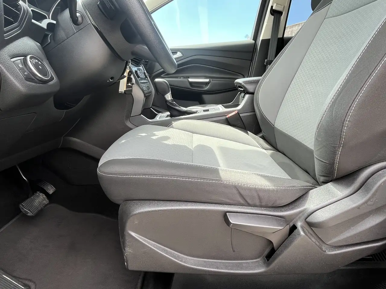 Ford Escape photo Ford Escape