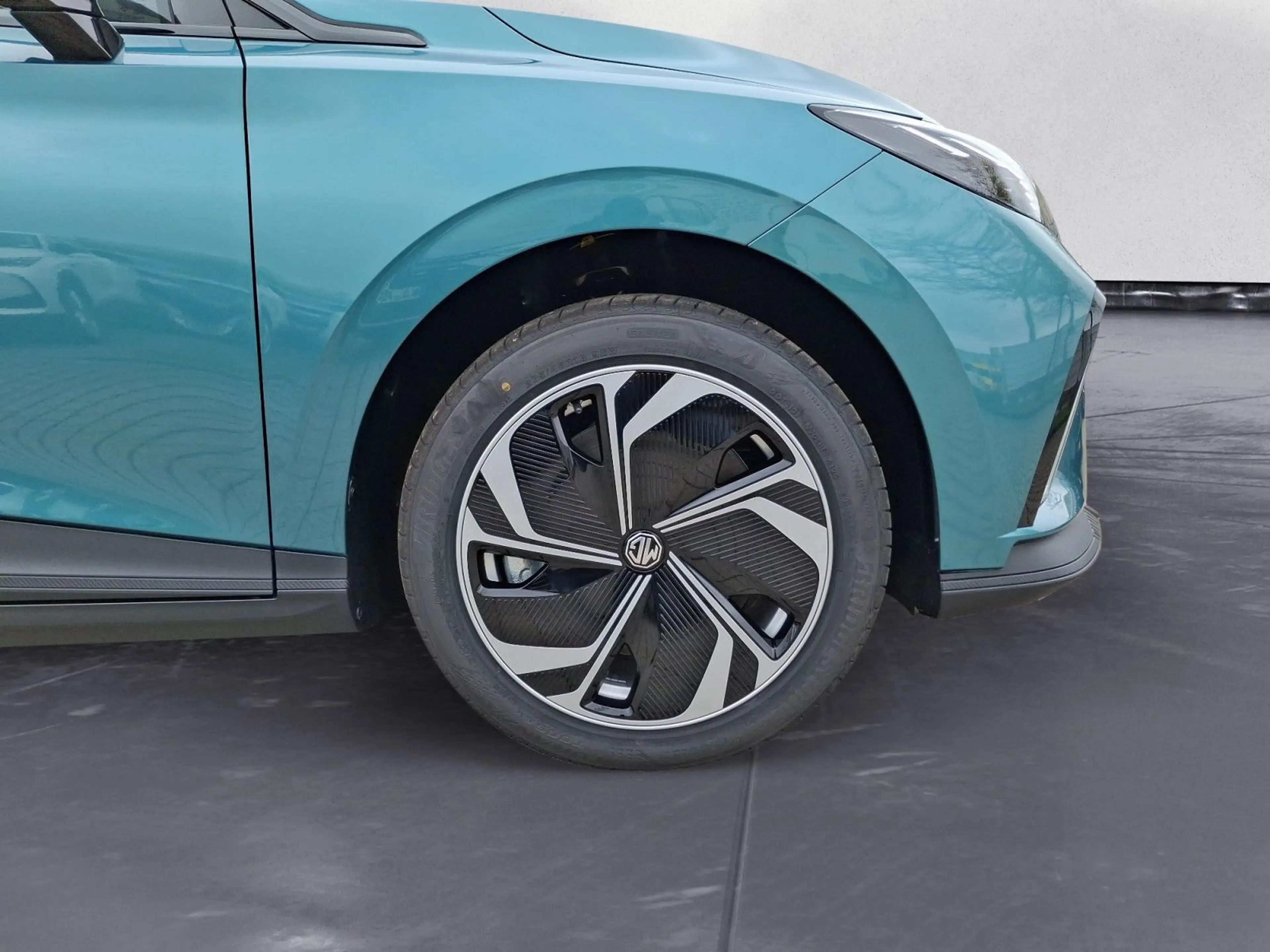 MG MG4 MY26 Premium 452 KM Reichweite 64 KW APPLE C — photo 4